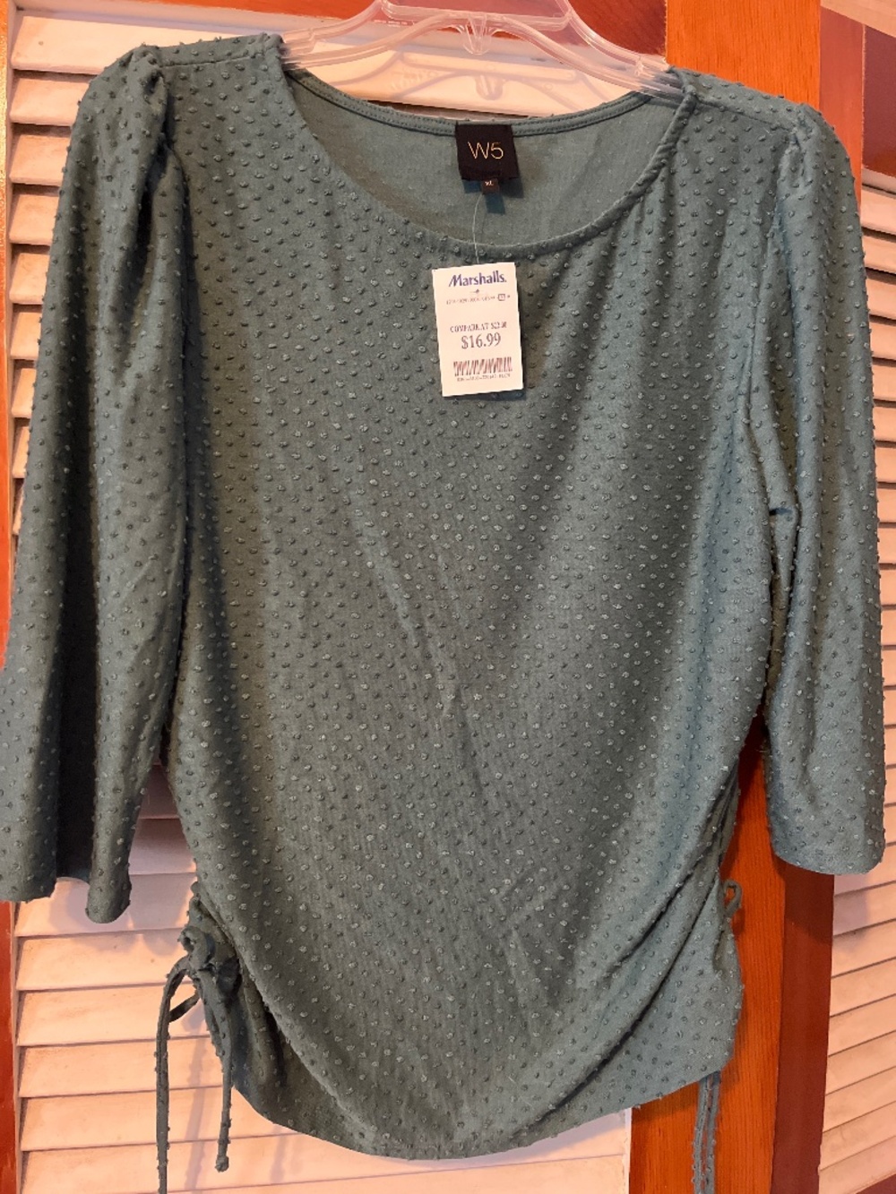 Women’s Top green NWT size XL pullover 3/4 sleeves Cute